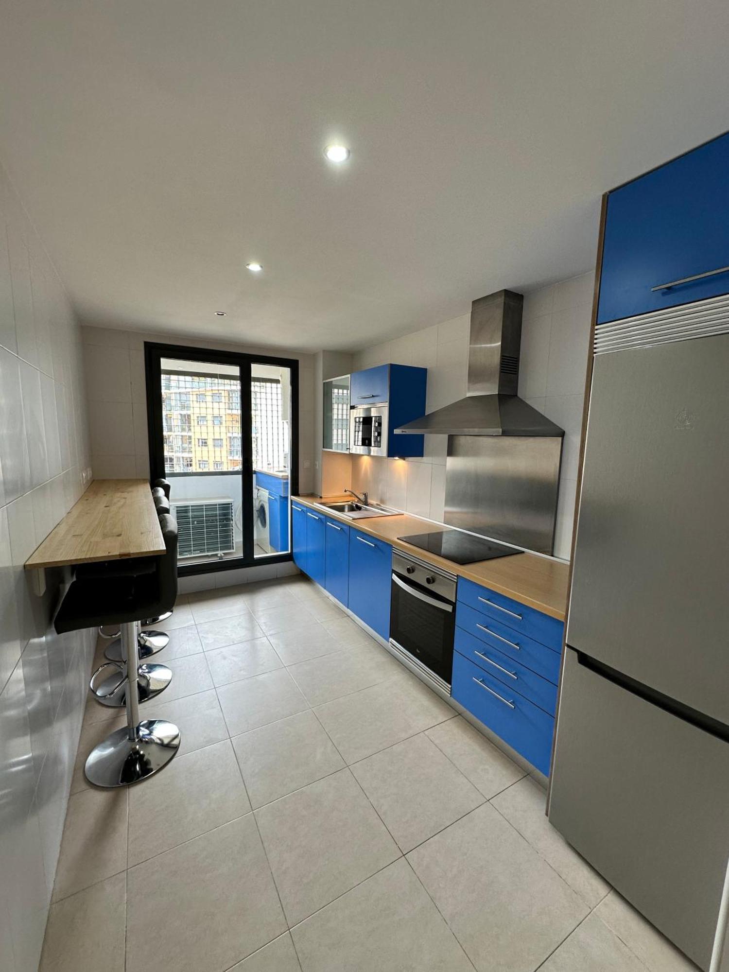 Luxurious, Newly-Renovated Large 2-Bedroom Condo By The Beach Benidorm Exterior photo